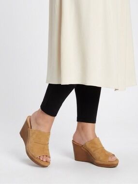 Stuart Weitzman Camel Suede Open-Toe Mule